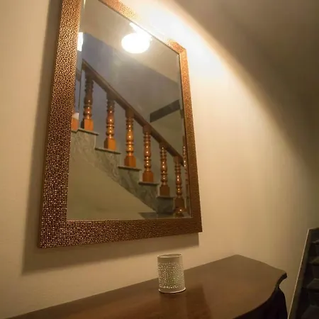 Maison Soleil - By The Airport Apartment *
